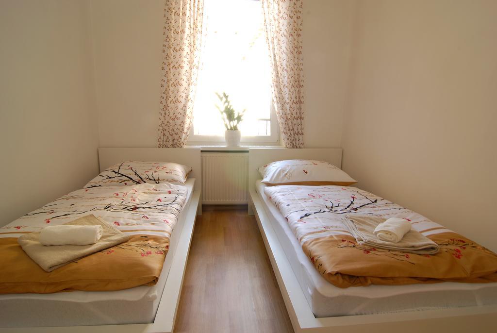 Fontana Pizzeria - Pension Ceske Budejovice Phòng bức ảnh
