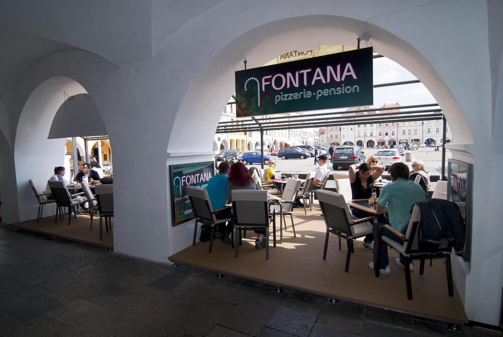 Fontana Pizzeria - Pension Ceske Budejovice Ngoại thất bức ảnh