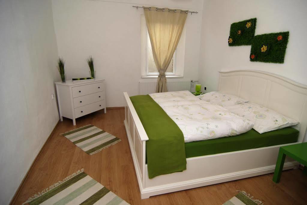 Fontana Pizzeria - Pension Ceske Budejovice Ngoại thất bức ảnh