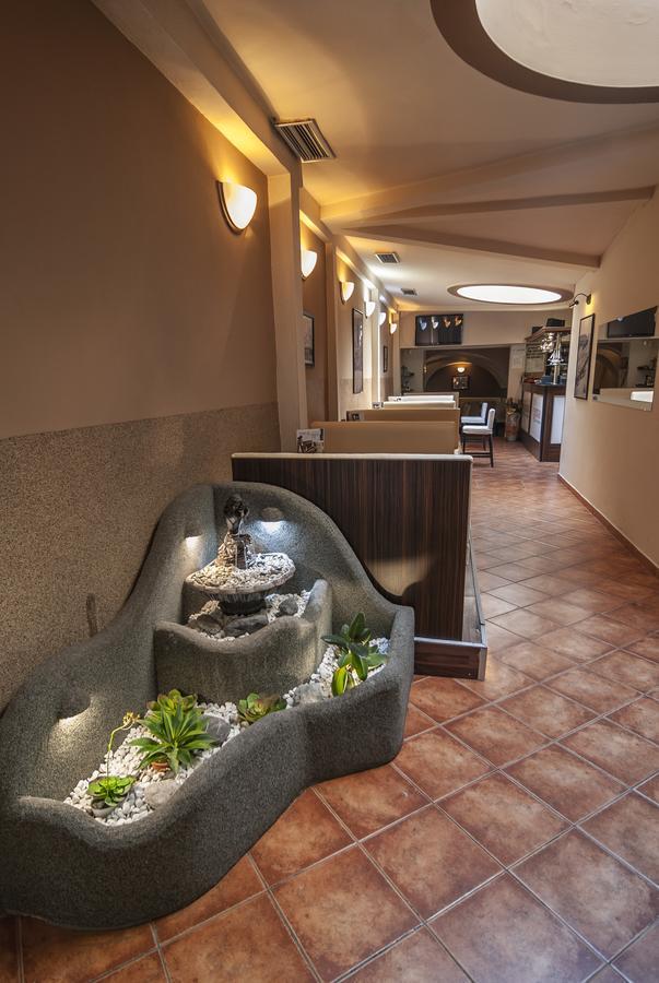 Fontana Pizzeria - Pension Ceske Budejovice Ngoại thất bức ảnh